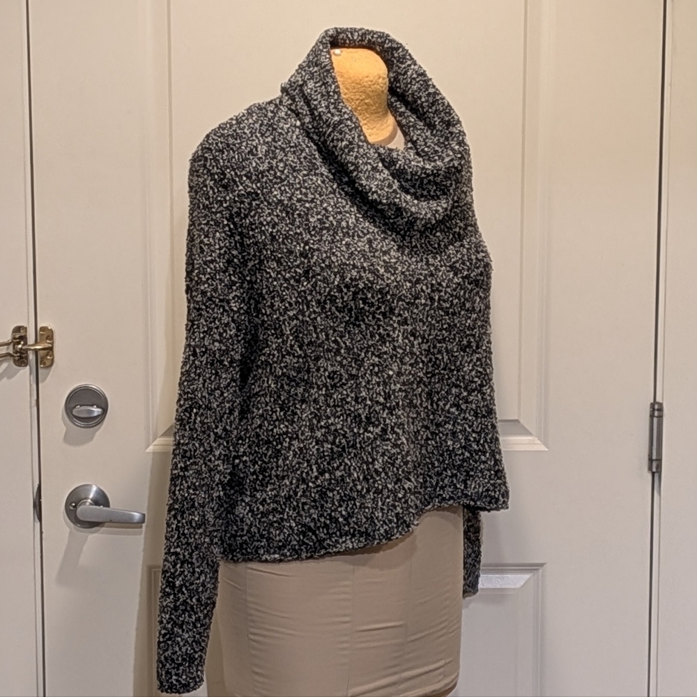 EUC Ady P 1X Black and White Marled Stretch Knit Turtleneck Sweater - Picture 2 of 6
